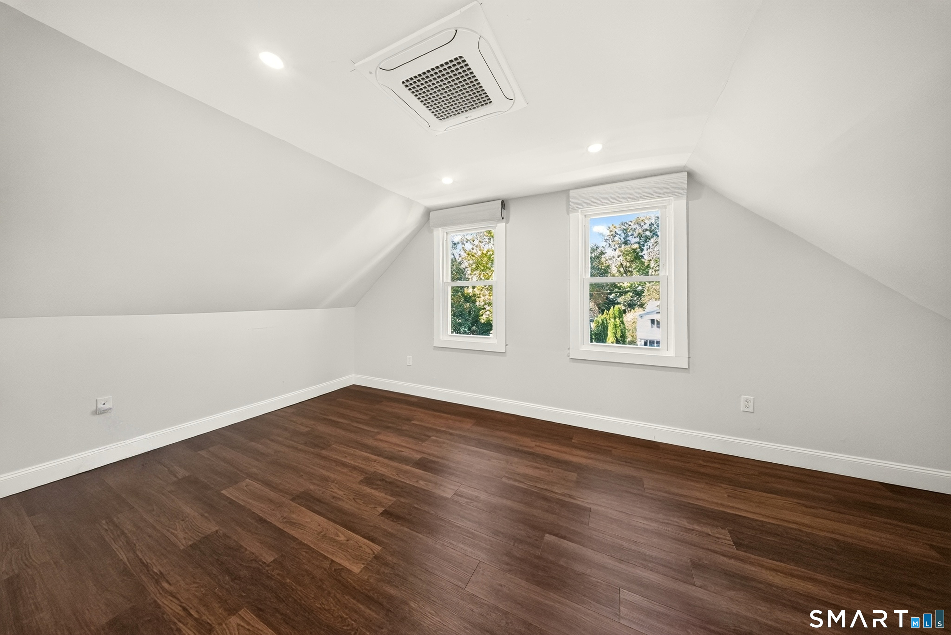 15 Ridgeway Street Stamford CT 06907