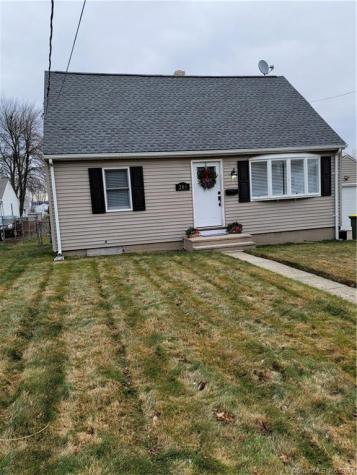 280 Anna Avenue Waterbury CT 06708