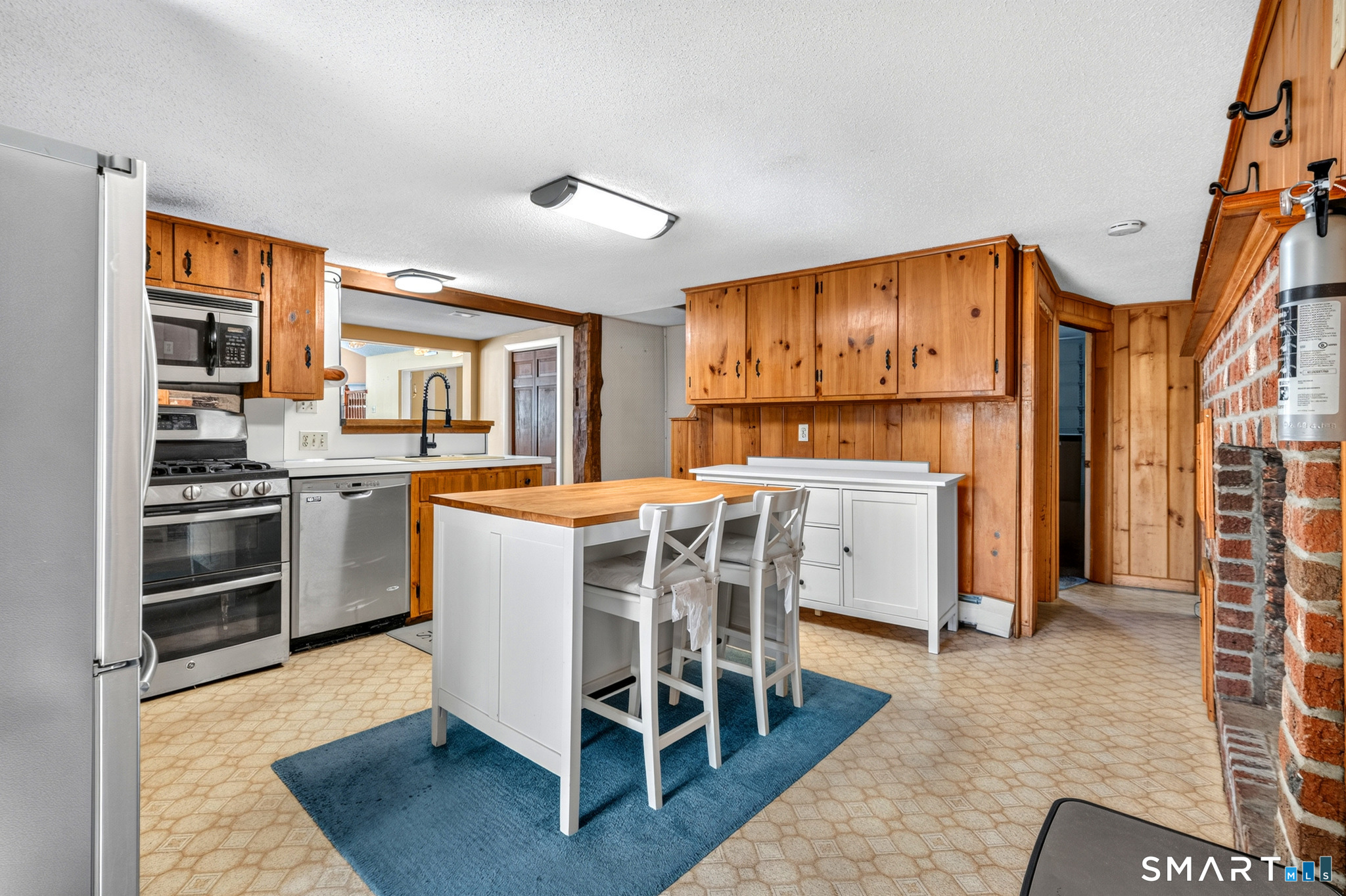 1355 Poquonock Avenue Windsor CT 06095