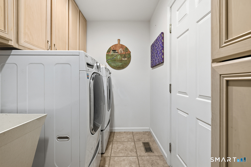 35 Lilac Lane Danbury CT 06810