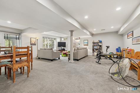 35 Lilac Lane Danbury CT 06810