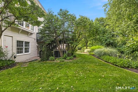 35 Lilac Lane Danbury CT 06810
