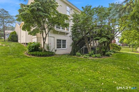 35 Lilac Lane Danbury CT 06810