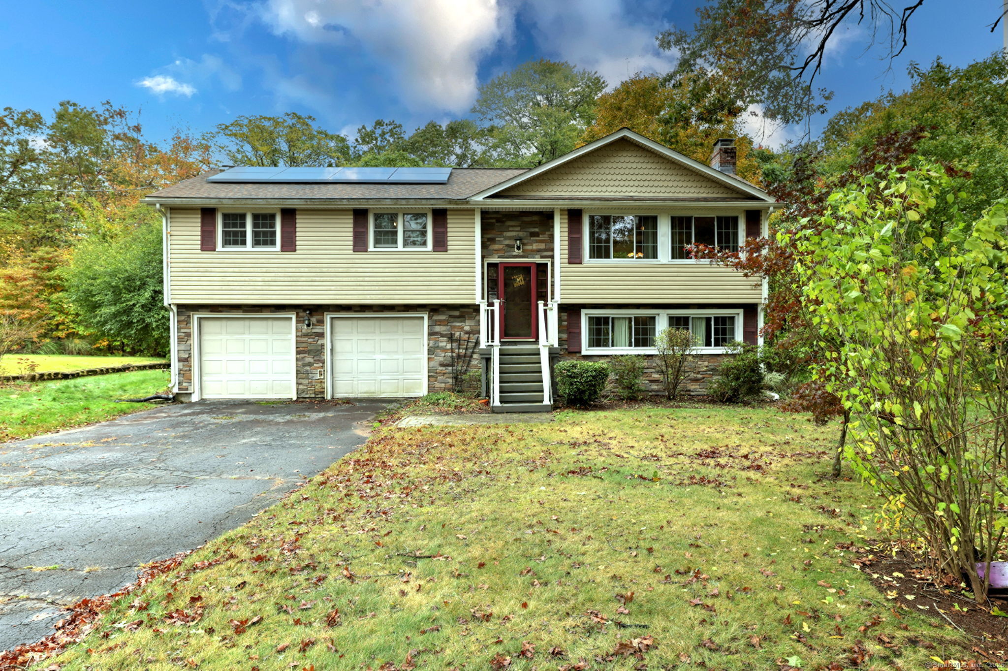 14 Loren Circle Windsor CT 06095