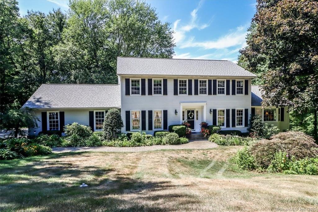 15 Autumn Ridge Road New Fairfield CT 06812