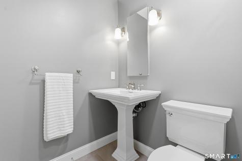 5 Quarterhorse Drive Ellington CT 06029