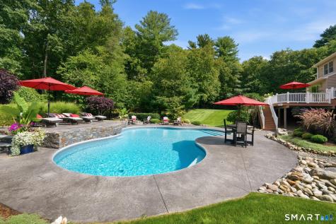 5 Quarterhorse Drive Ellington CT 06029