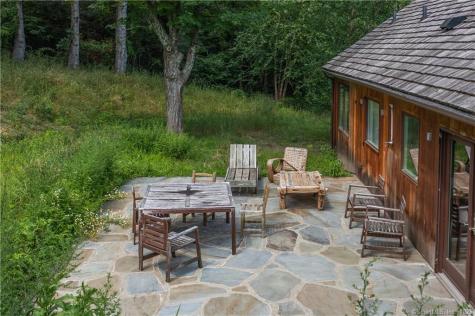 4 Good Hill Road Weston CT 06883