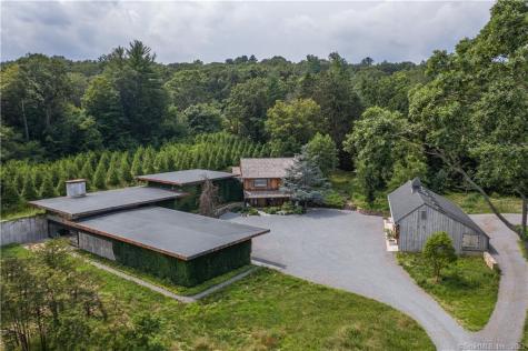4 Good Hill Road Weston CT 06883