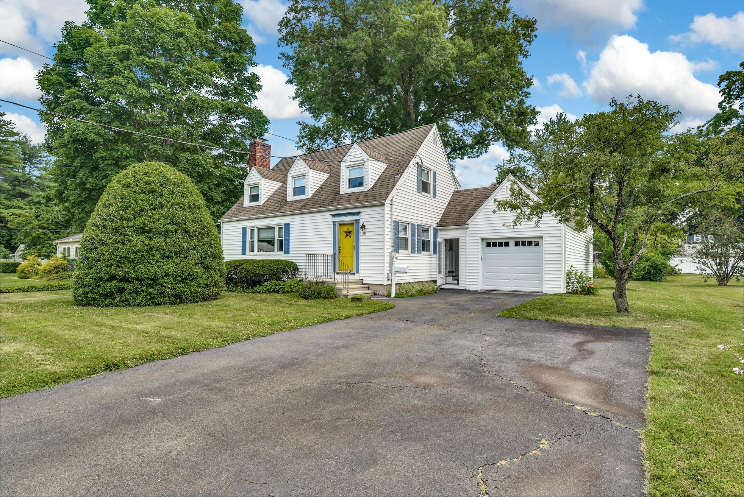 95 Carmel Street Hamden CT 06518