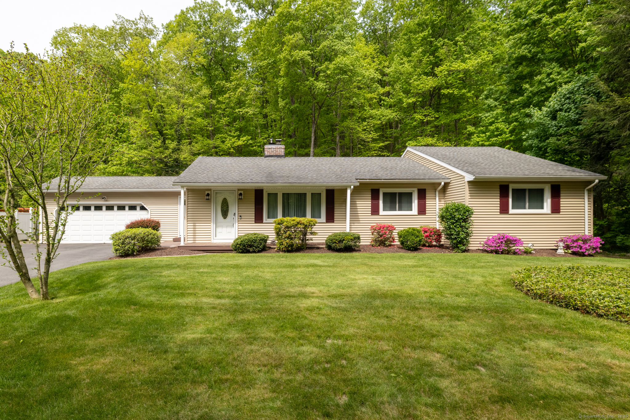 153 Mountain Road Cheshire CT 06410