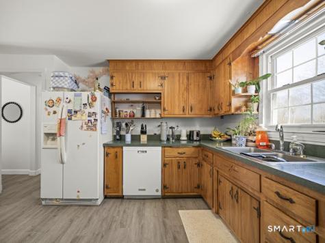 406 Cherry Lane Montville CT 06370