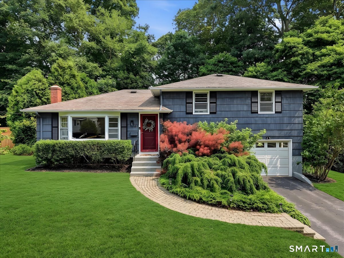 61 Hilltop Road Groton CT 06355