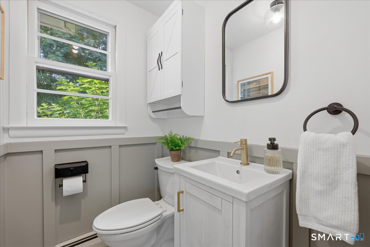 61 Hilltop Road Groton CT 06355