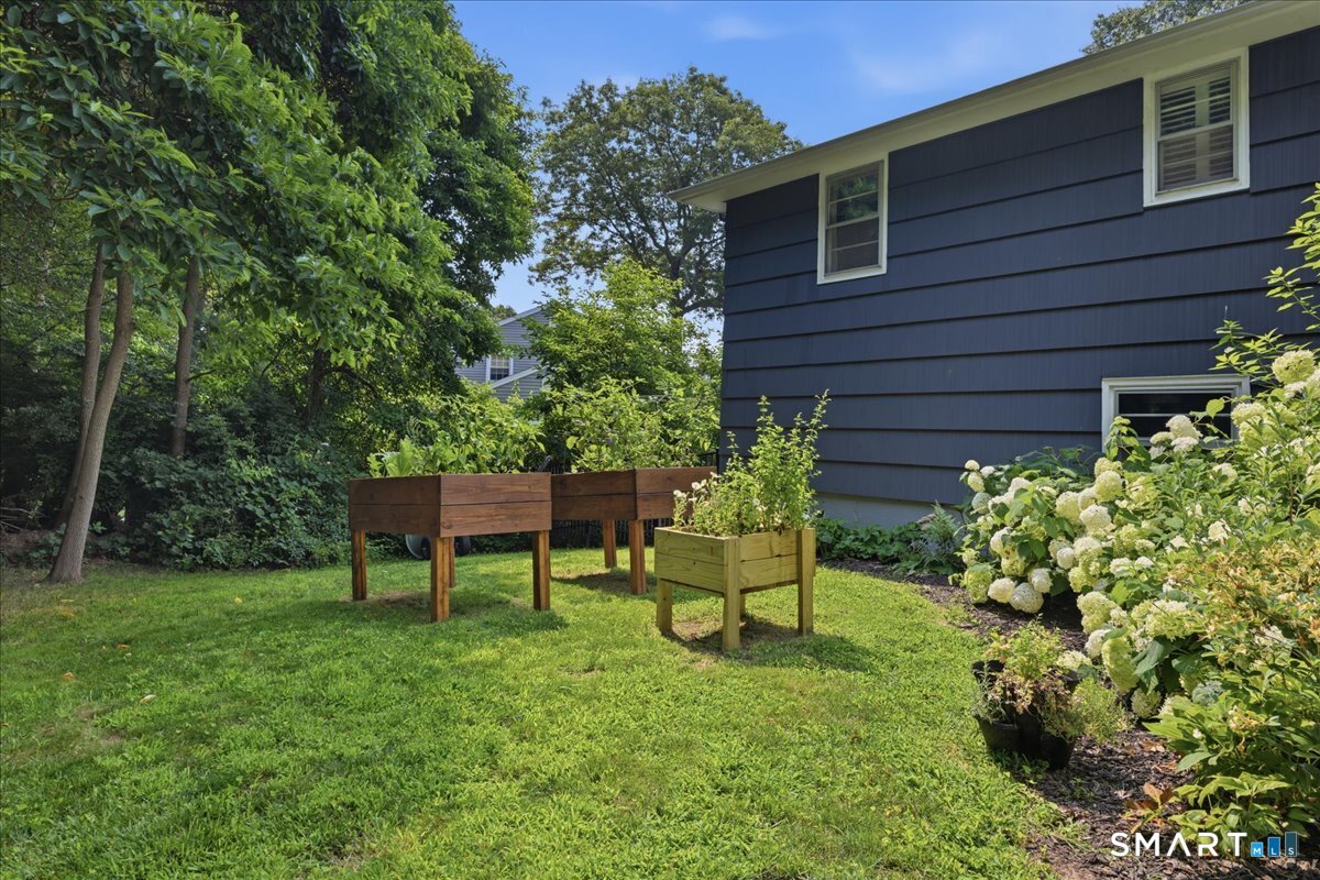61 Hilltop Road Groton CT 06355