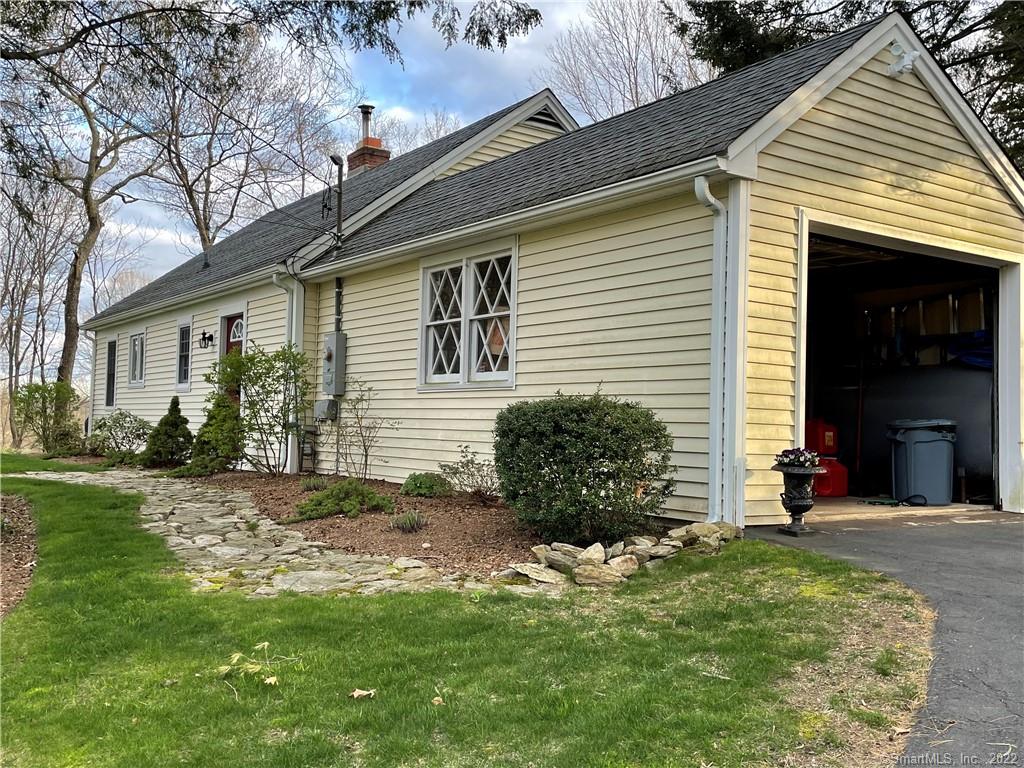 36 Aunt Park Lane Newtown CT 06470