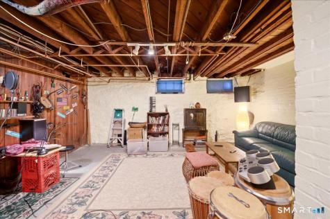 839 Laurel Avenue Bridgeport CT 06604