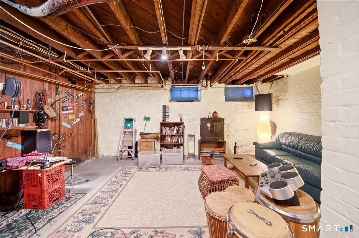 839 Laurel Avenue Bridgeport CT 06604