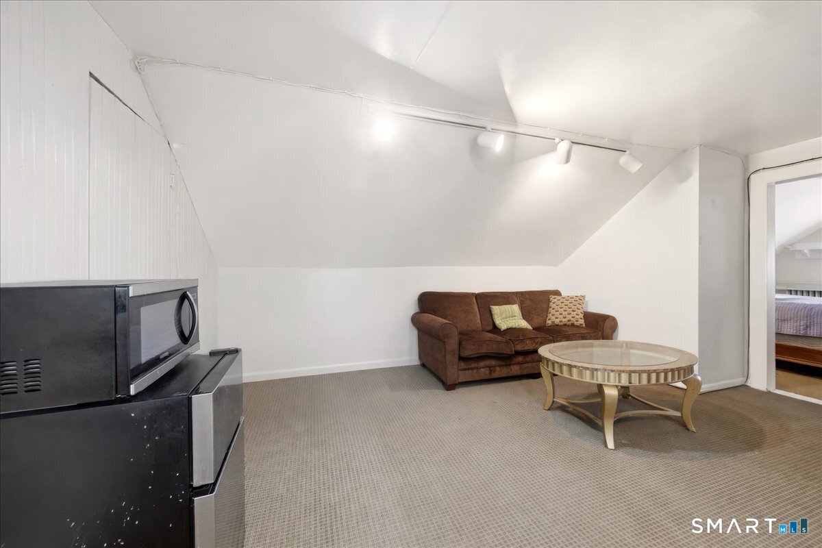 839 Laurel Avenue Bridgeport CT 06604