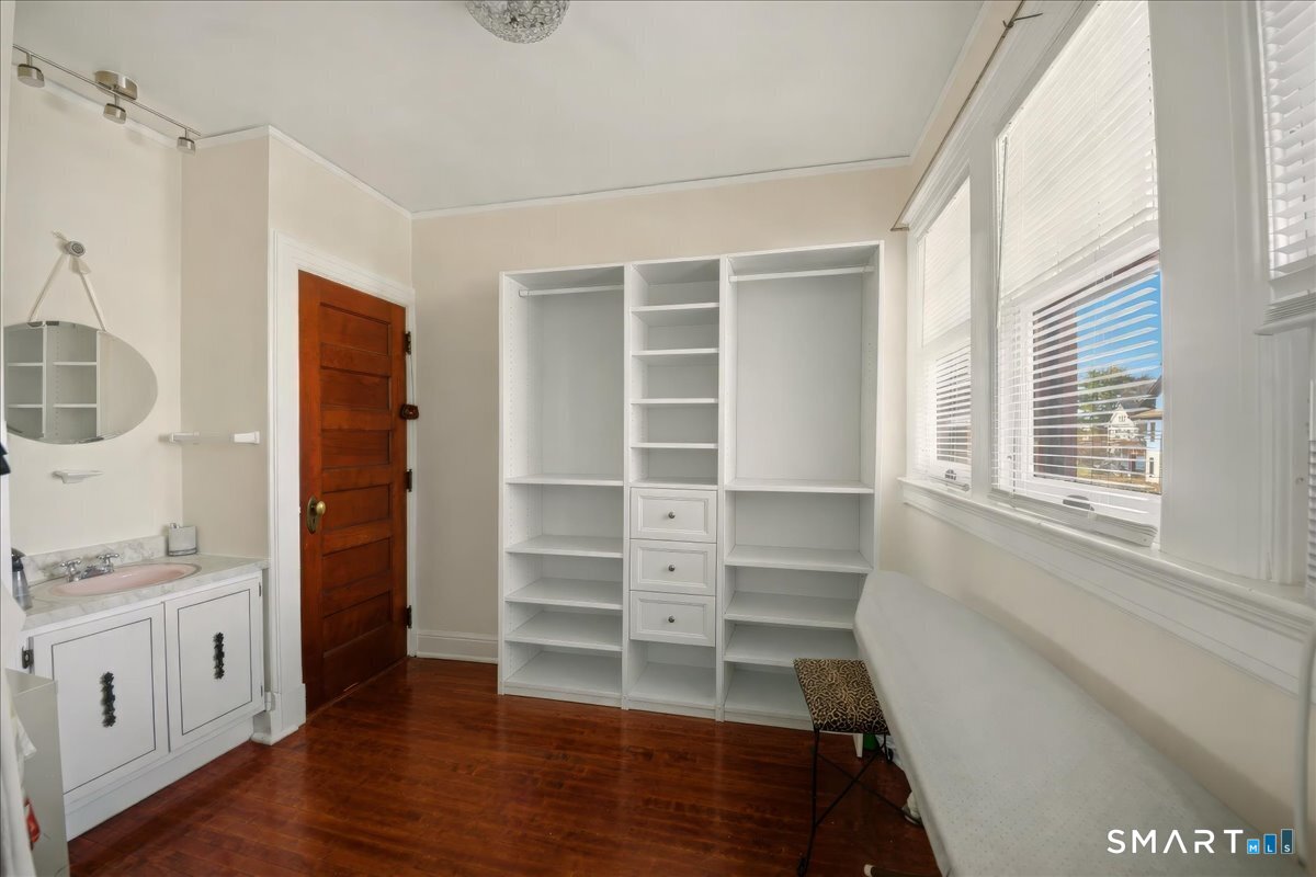 839 Laurel Avenue Bridgeport CT 06604