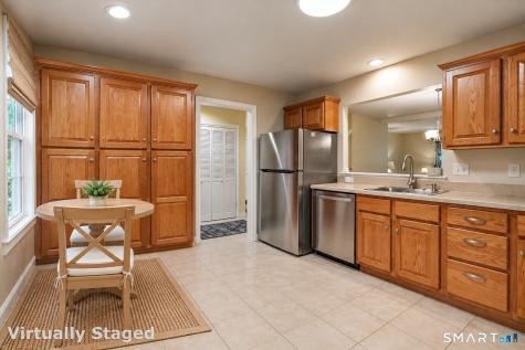 2 Hawthorne Lane East Lyme CT 06357