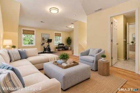 2 Hawthorne Lane East Lyme CT 06357