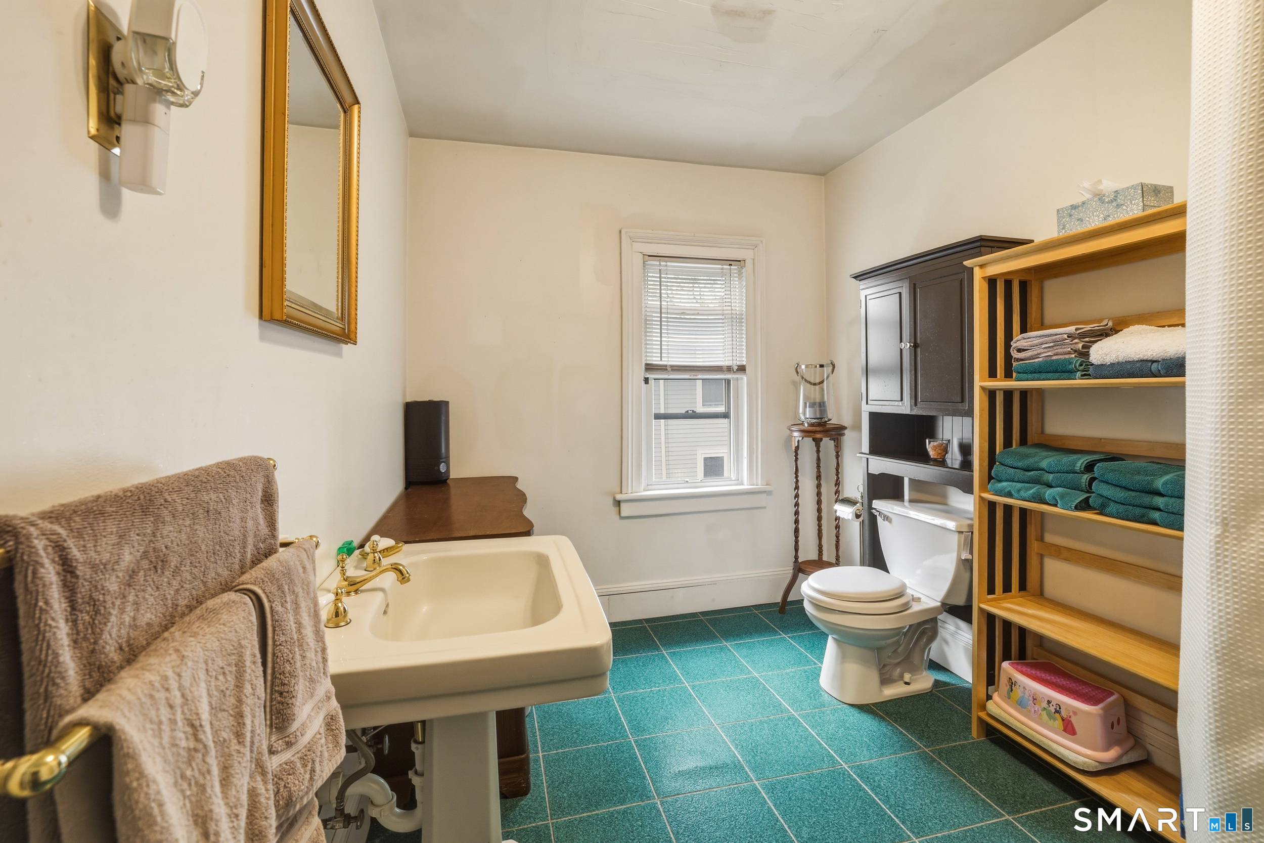 112 Benham Avenue Bridgeport CT 06604