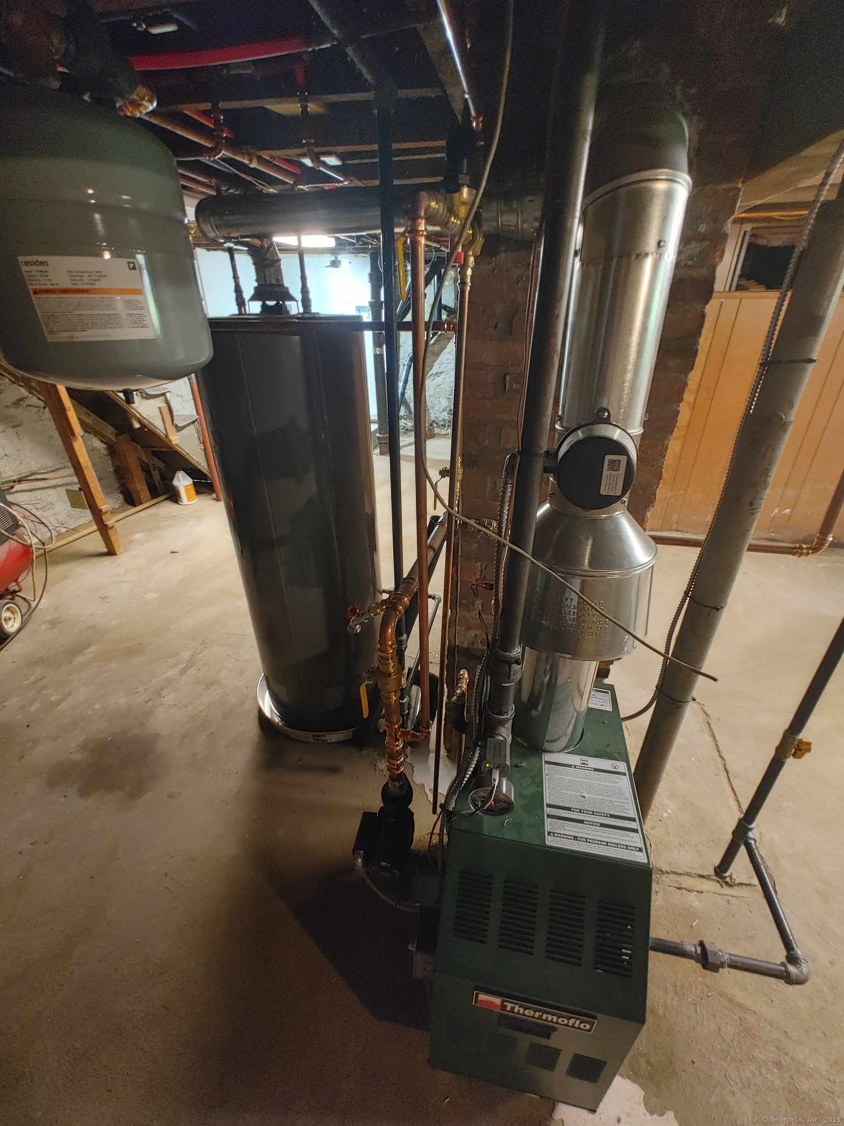 15 Stock Place Street Manchester CT 06042