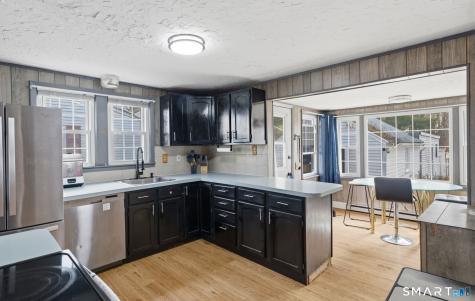 103 Maple Street East Hartford CT 06118