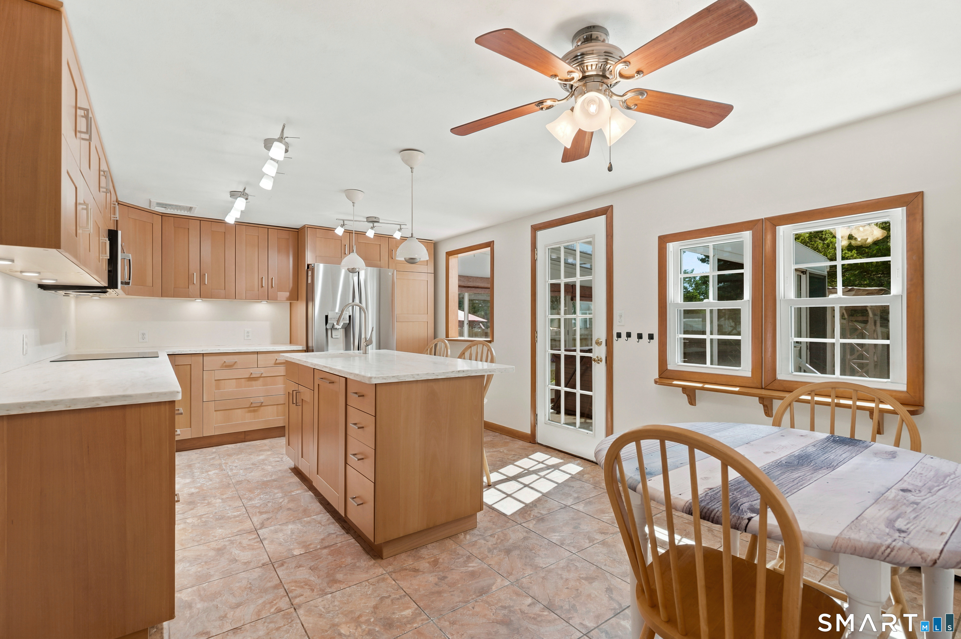 37 Roosevelt Avenue West Haven CT 06516
