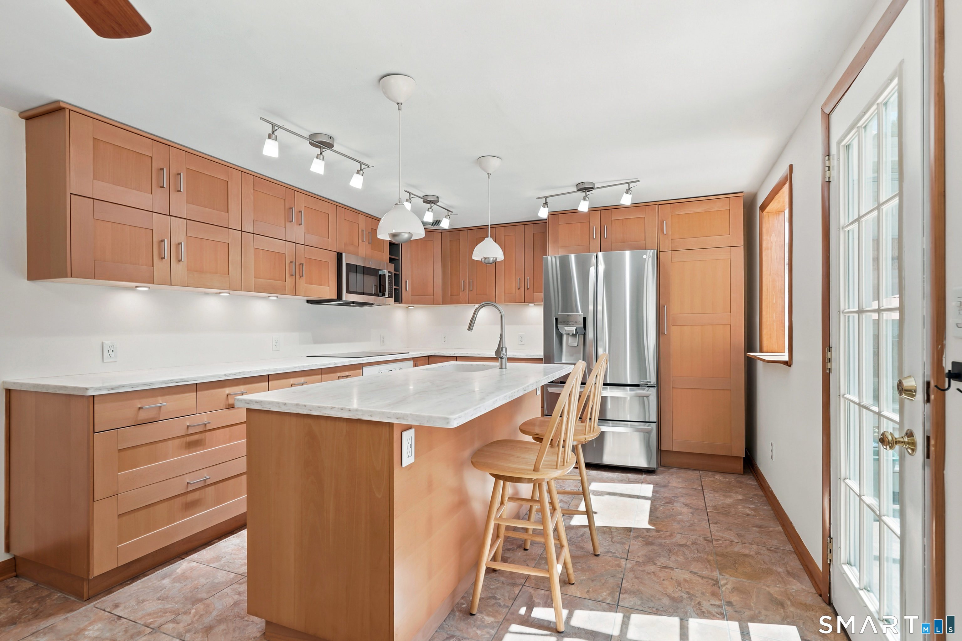37 Roosevelt Avenue West Haven CT 06516