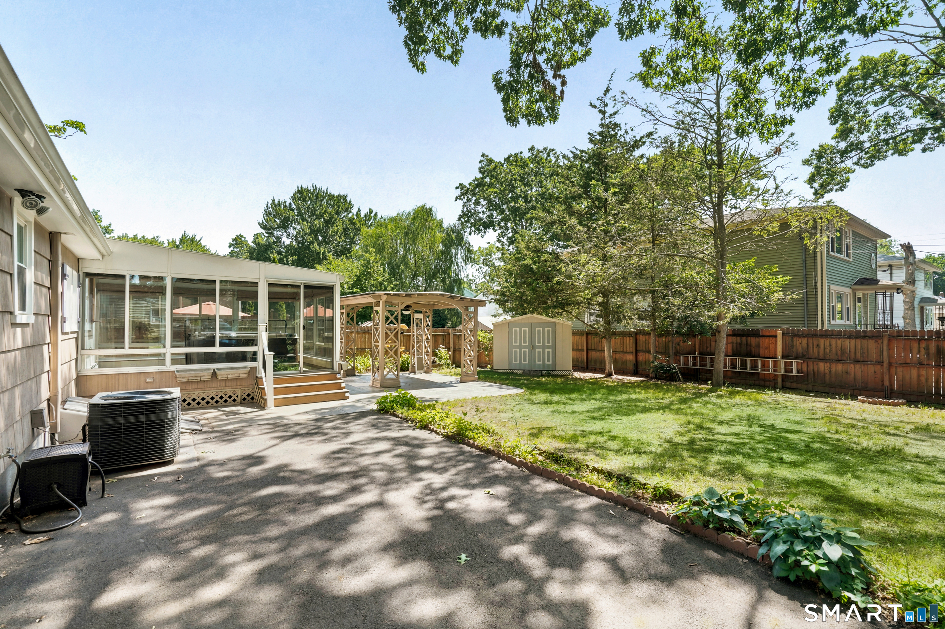 37 Roosevelt Avenue West Haven CT 06516