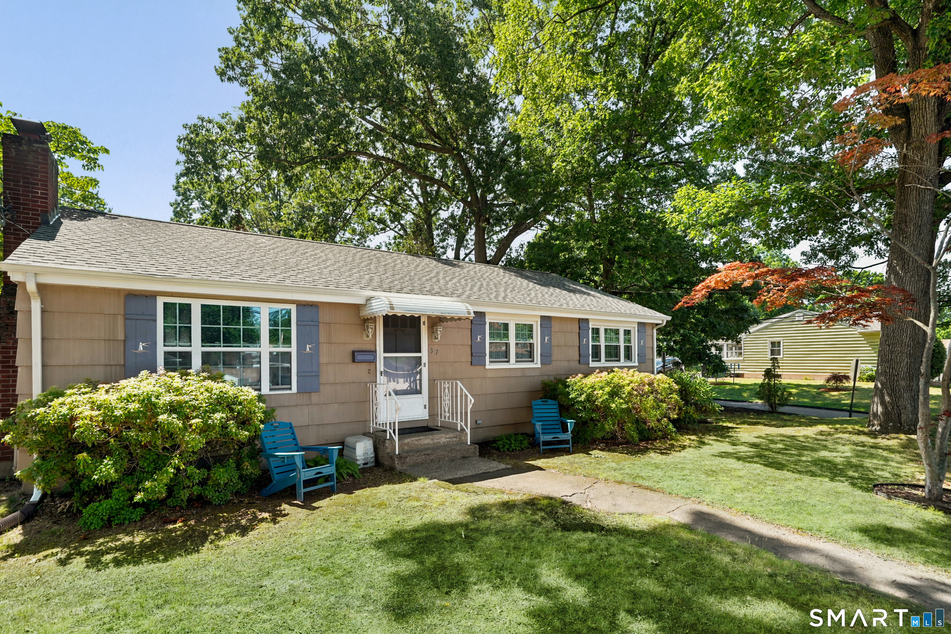 37 Roosevelt Avenue West Haven CT 06516