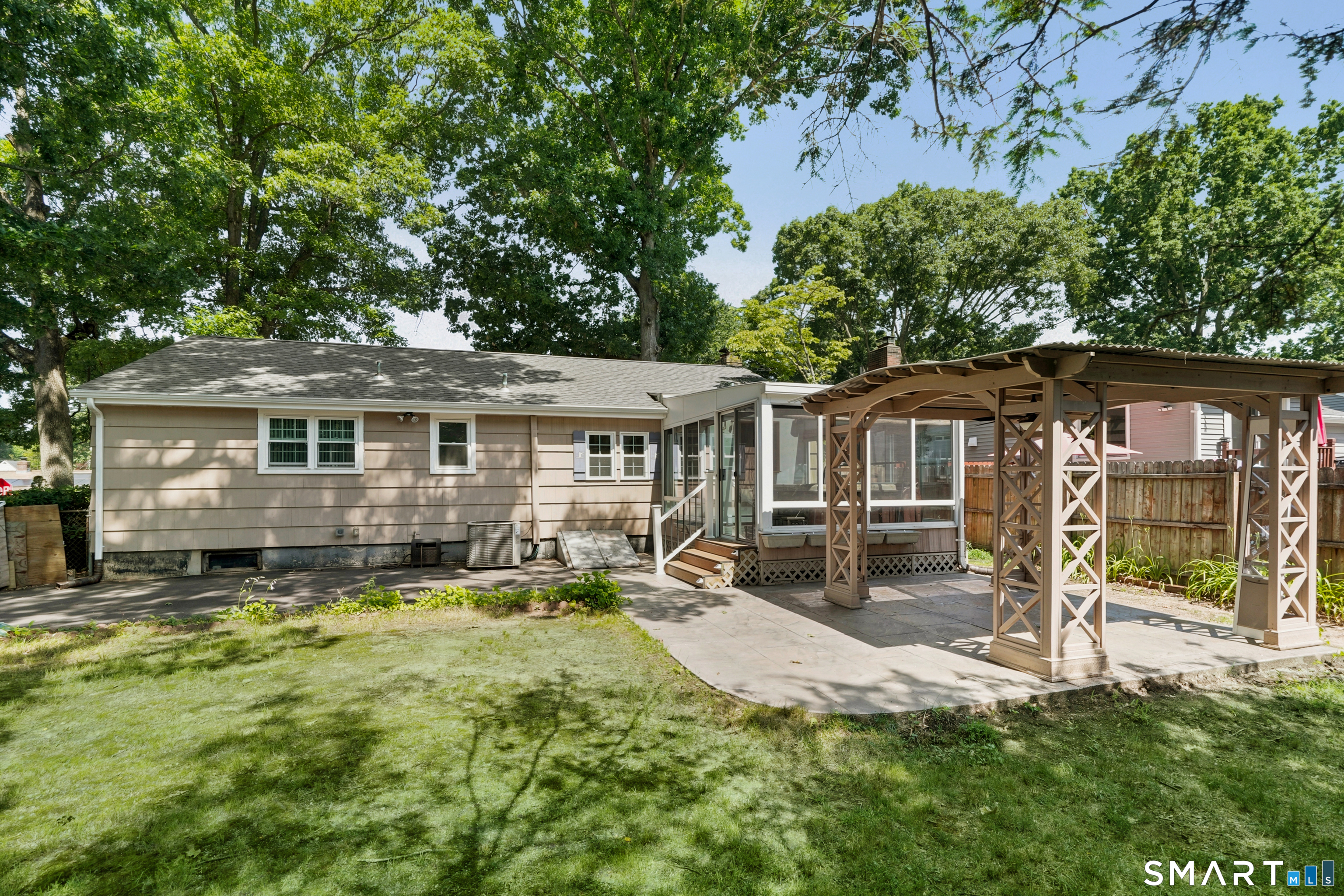 37 Roosevelt Avenue West Haven CT 06516