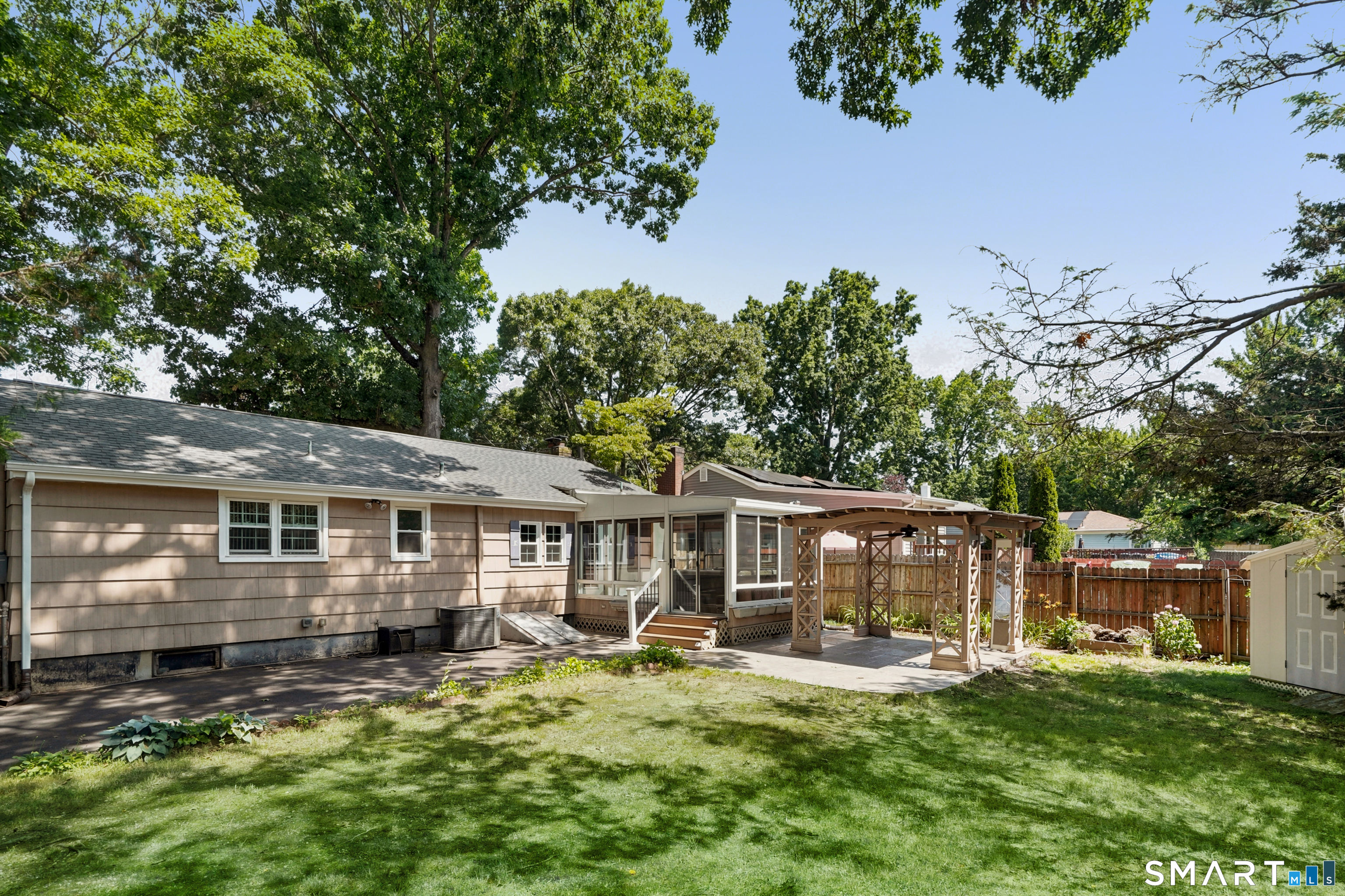 37 Roosevelt Avenue West Haven CT 06516