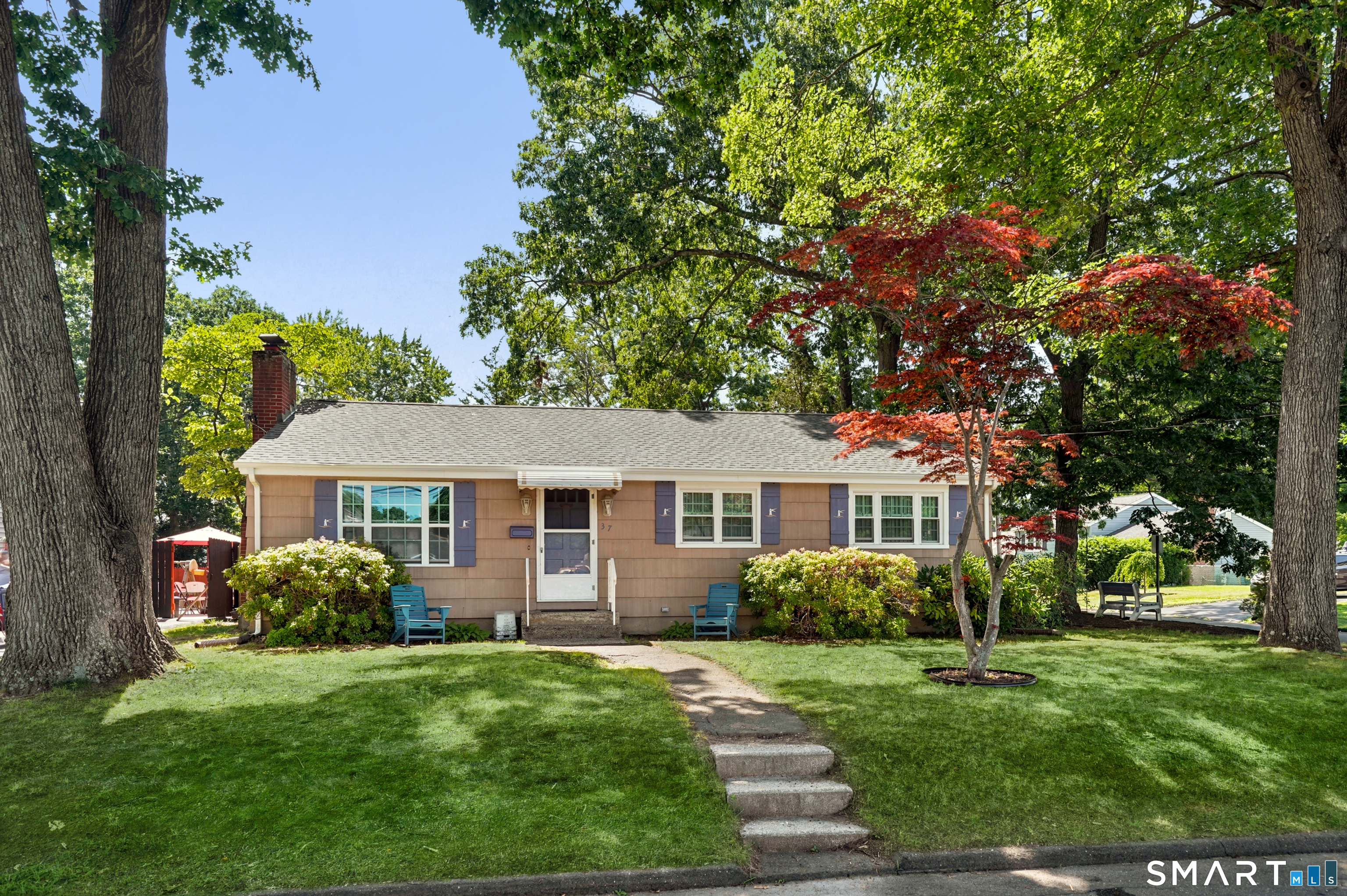 37 Roosevelt Avenue West Haven CT 06516