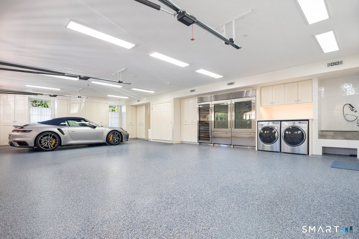 887 Weed Street New Canaan CT 06840