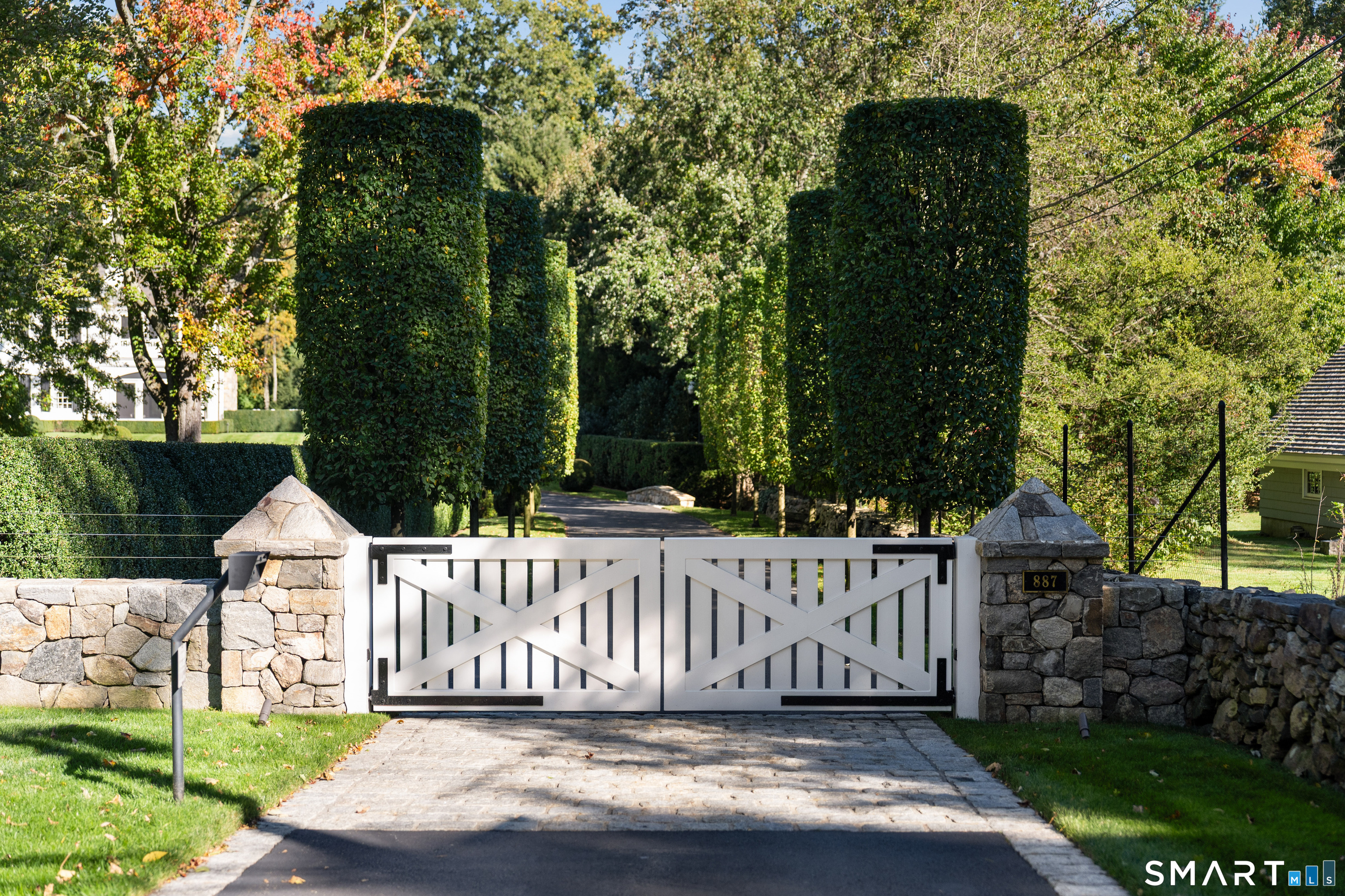 887 Weed Street New Canaan CT 06840
