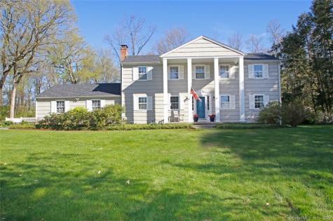 7 Grand Place Newtown CT 06470