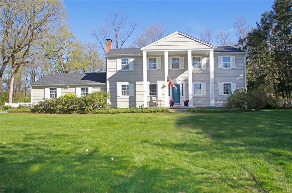 7 Grand Place Newtown CT 06470