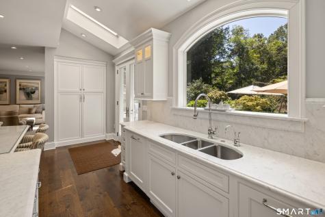 110 Queens Grant Drive Fairfield CT 06824