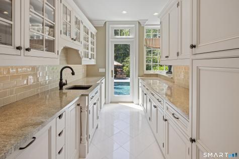 110 Queens Grant Drive Fairfield CT 06824