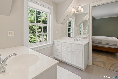 110 Queens Grant Drive Fairfield CT 06824