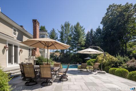 110 Queens Grant Drive Fairfield CT 06824