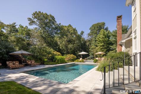 110 Queens Grant Drive Fairfield CT 06824