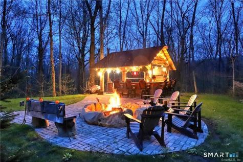 285 Wooding Hill Road Bethany CT 06524