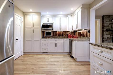 285 Wooding Hill Road Bethany CT 06524