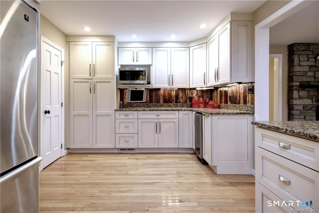 285 Wooding Hill Road Bethany CT 06524