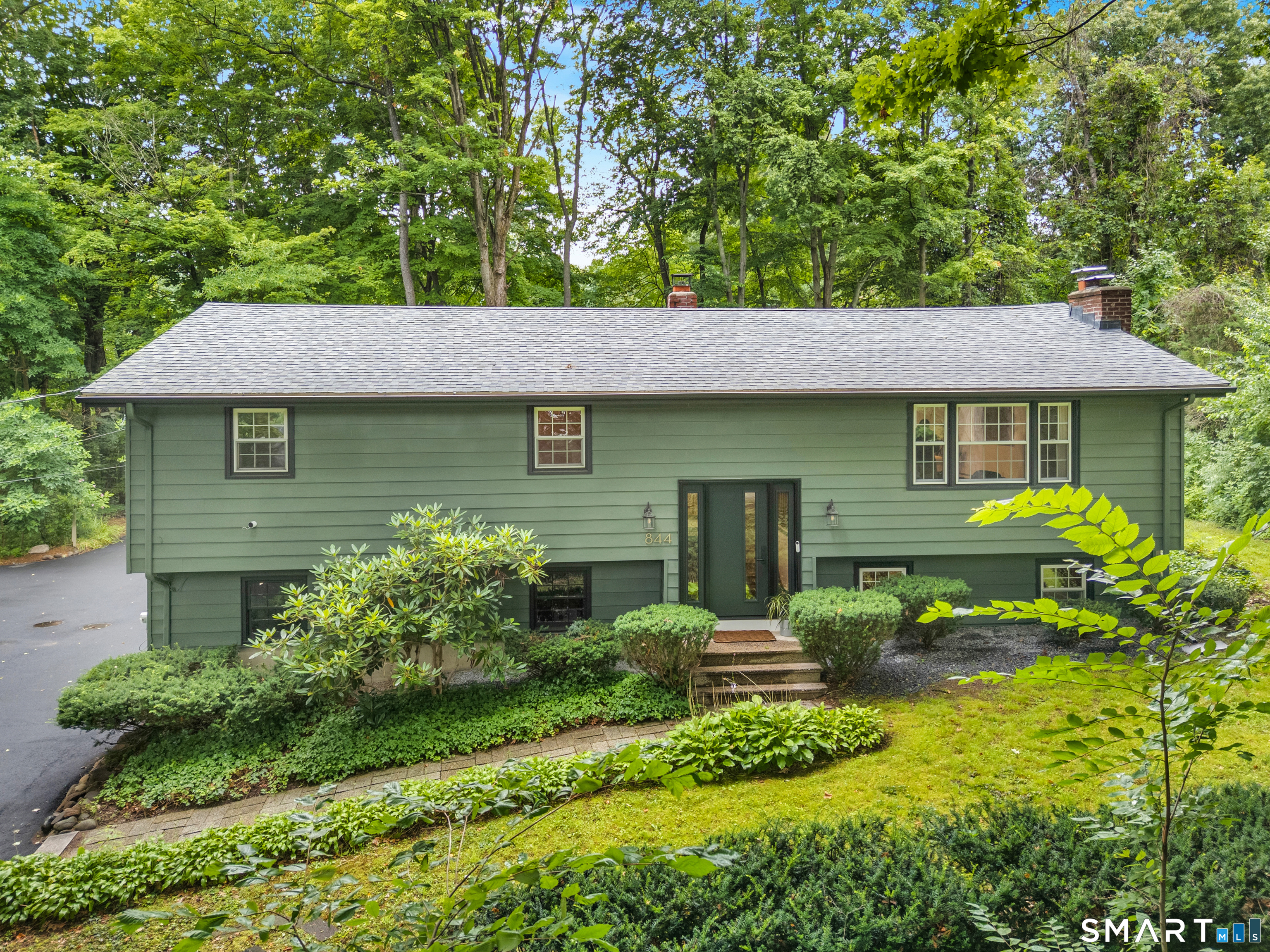 844 Middletown Avenue North Haven CT 06473