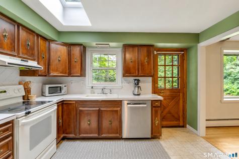 844 Middletown Avenue North Haven CT 06473